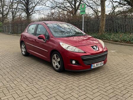 PEUGEOT 207 1.6 VTi Sport