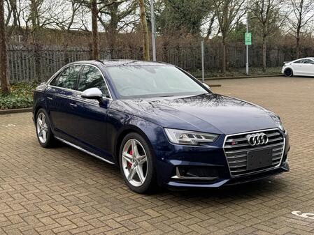 AUDI S4 3.0 TFSI V6